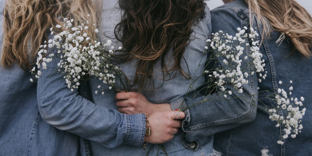 Women in Leadership and Online Presence