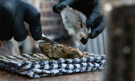 Hunt’s Oyster Bar: A Local Staple