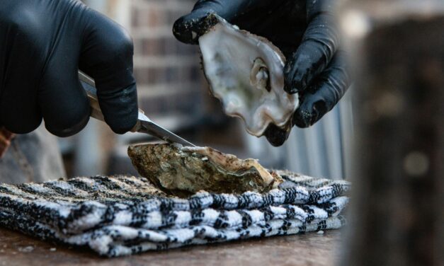 Hunt’s Oyster Bar: A Local Staple