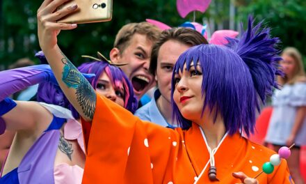 How to stay organized with Cosplay